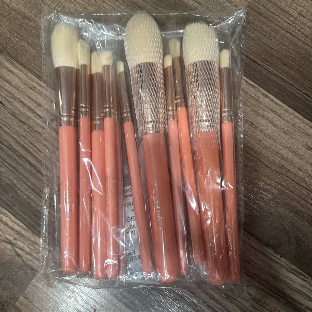 BH 11pc Peach Makeup Brush Set